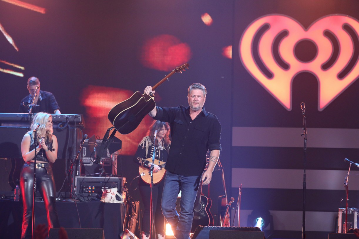 Blake Shelton, Strait, Little Big Town & More Perform at
