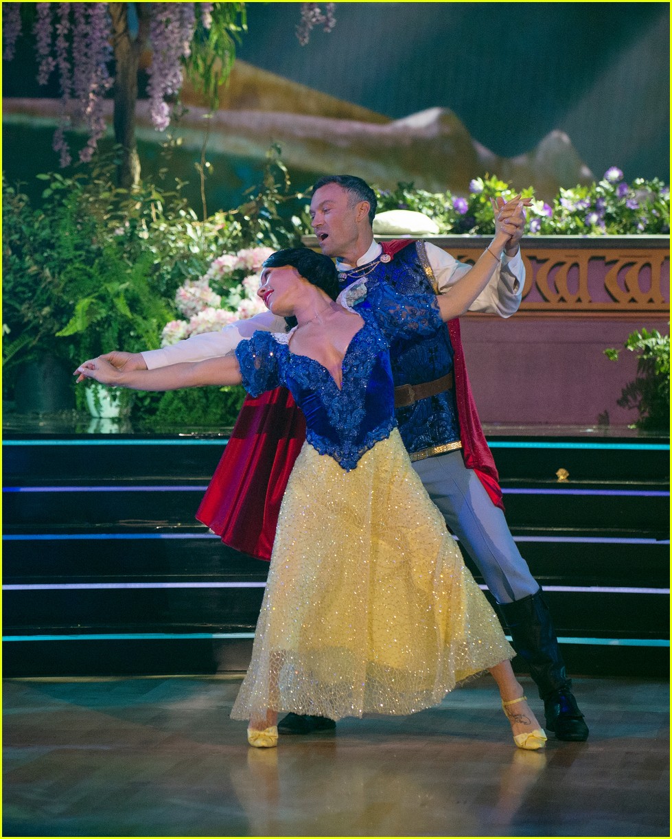 Brian Austin Green & Sharna Burgess Face Criticism from 'DWTS' Judges