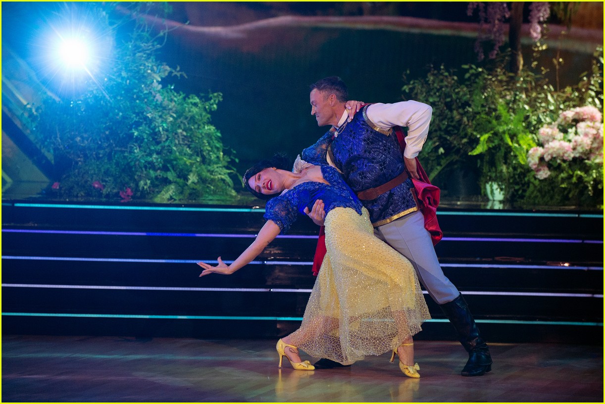 Brian Austin Green & Sharna Burgess Face Criticism from 'DWTS' Judges