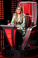 kelly clarkson throws shade the voice 01