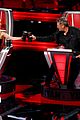 kelly clarkson throws shade the voice 11