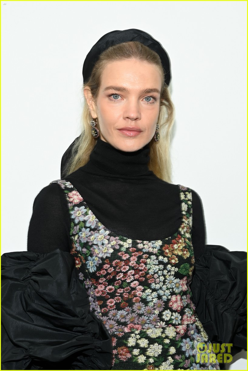 Madelyn Cline & Soko Step Out For Giambattista Valli Fashion Show in