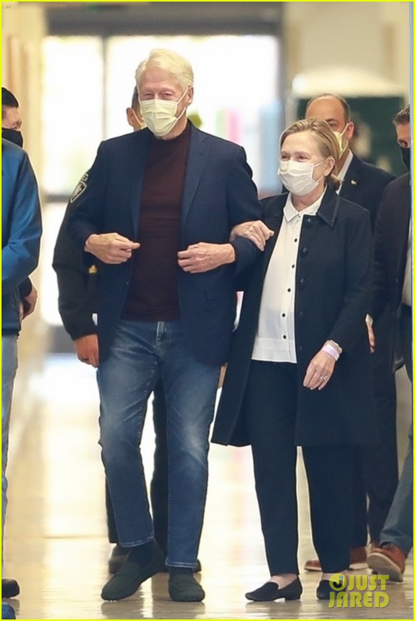 bill clinton leaves hospital after treatment infection 054646000