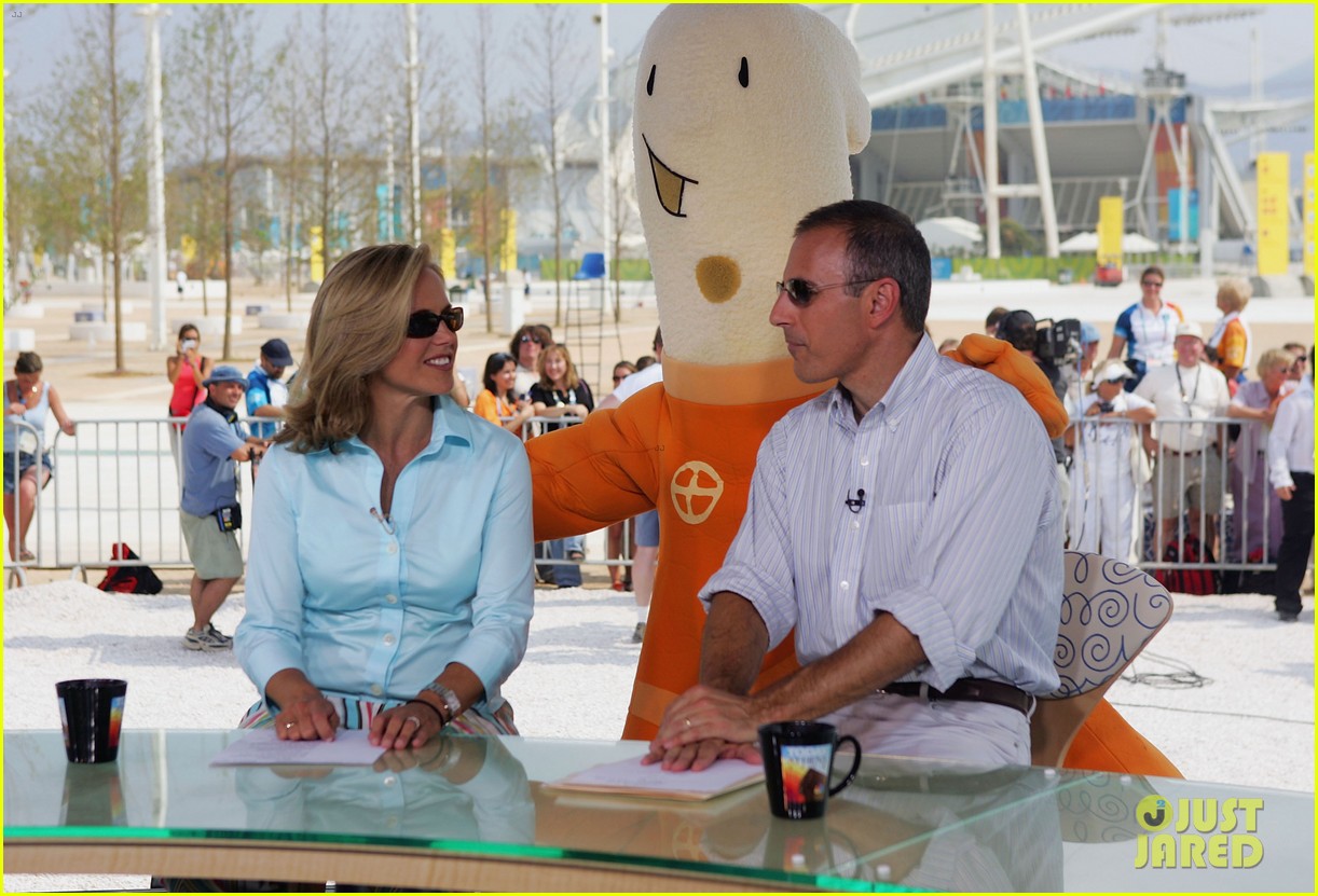 katie-couric-reveals-the-text-messages-she-sent-to-matt-lauer-after-he