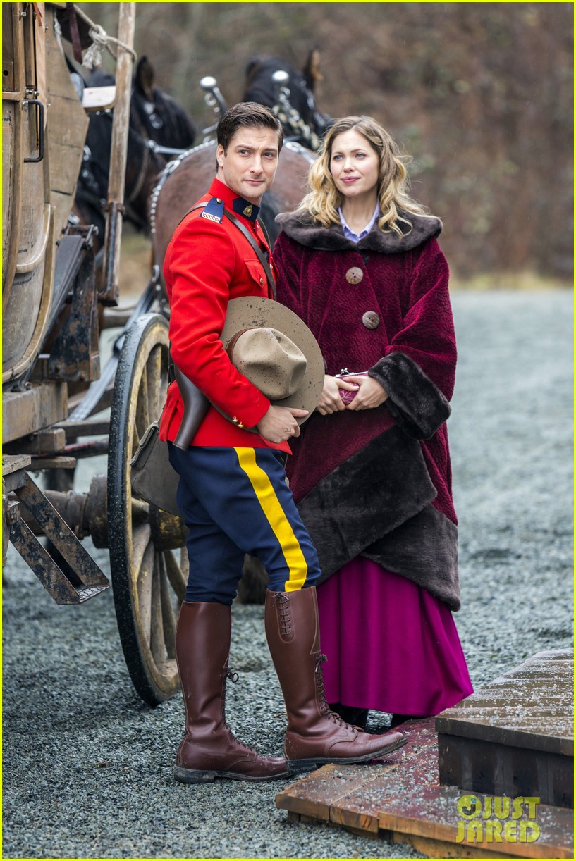 'When Calls The Heart' Fan Favorite Daniel Lissing To Return as Jack