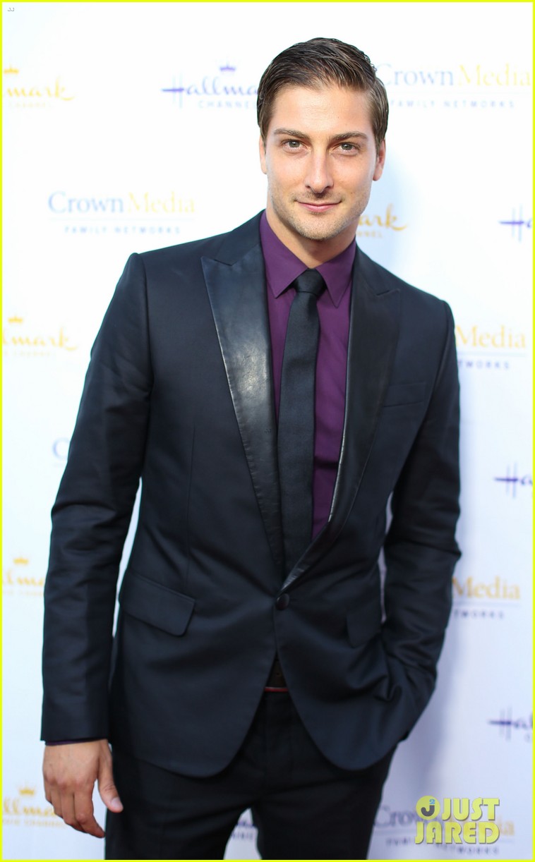 'When Calls The Heart' Fan Favorite Daniel Lissing To Return as Jack
