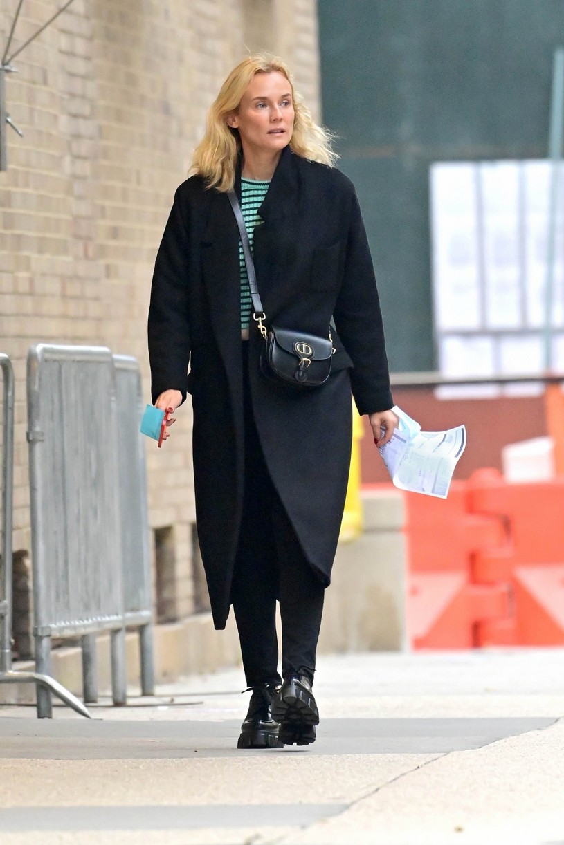 diane kruger errands nyc post it note phone 014642160