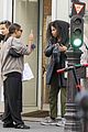 gossip girl cast shopping in paris 22