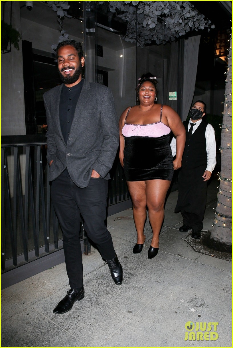 Lizzo Spotted at Dinner with Same Mystery Man from Recent Date Night