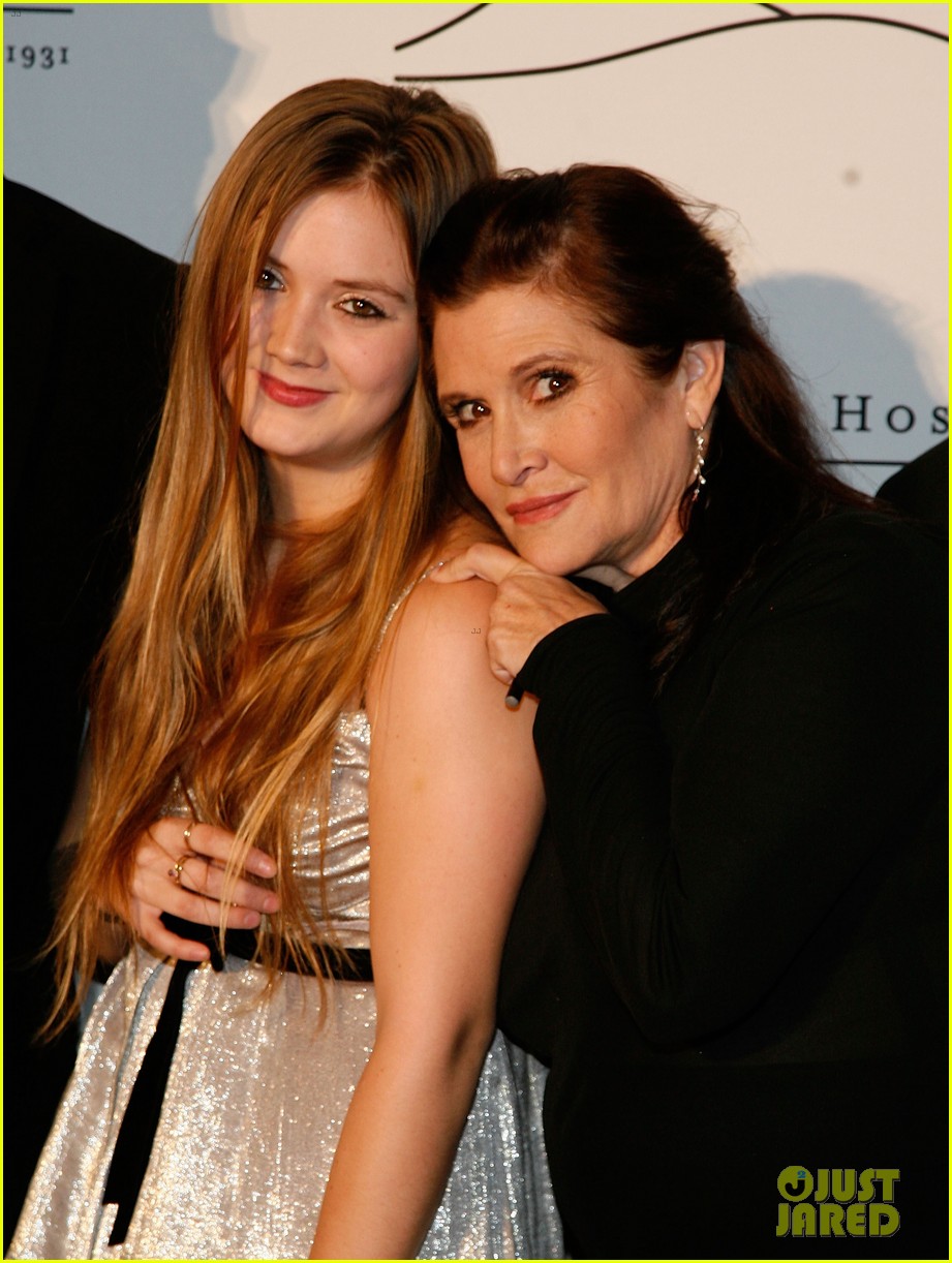 billie lourd on relationship with late mom carrie fisher 014639906