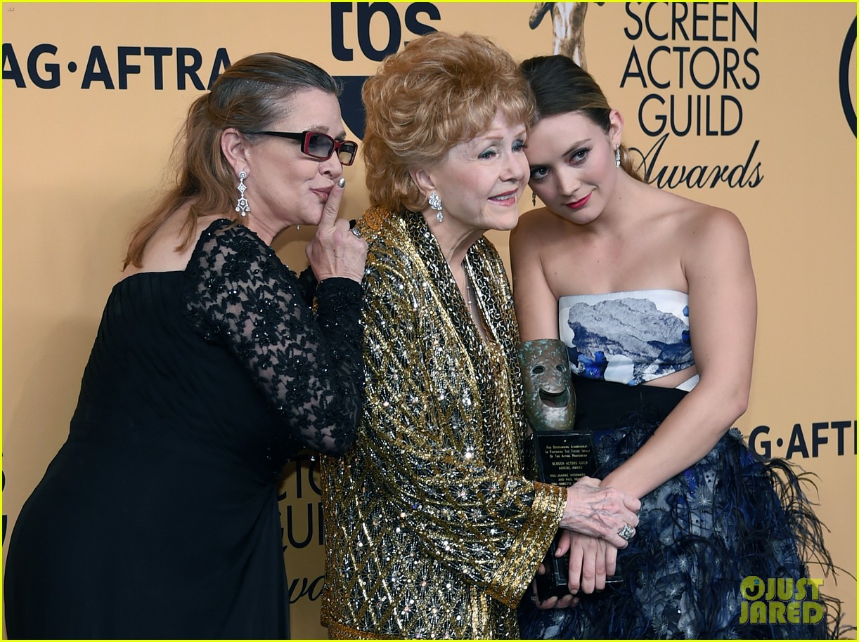 billie lourd on relationship with late mom carrie fisher 054639910
