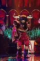 the bull performs on the masked singer 04