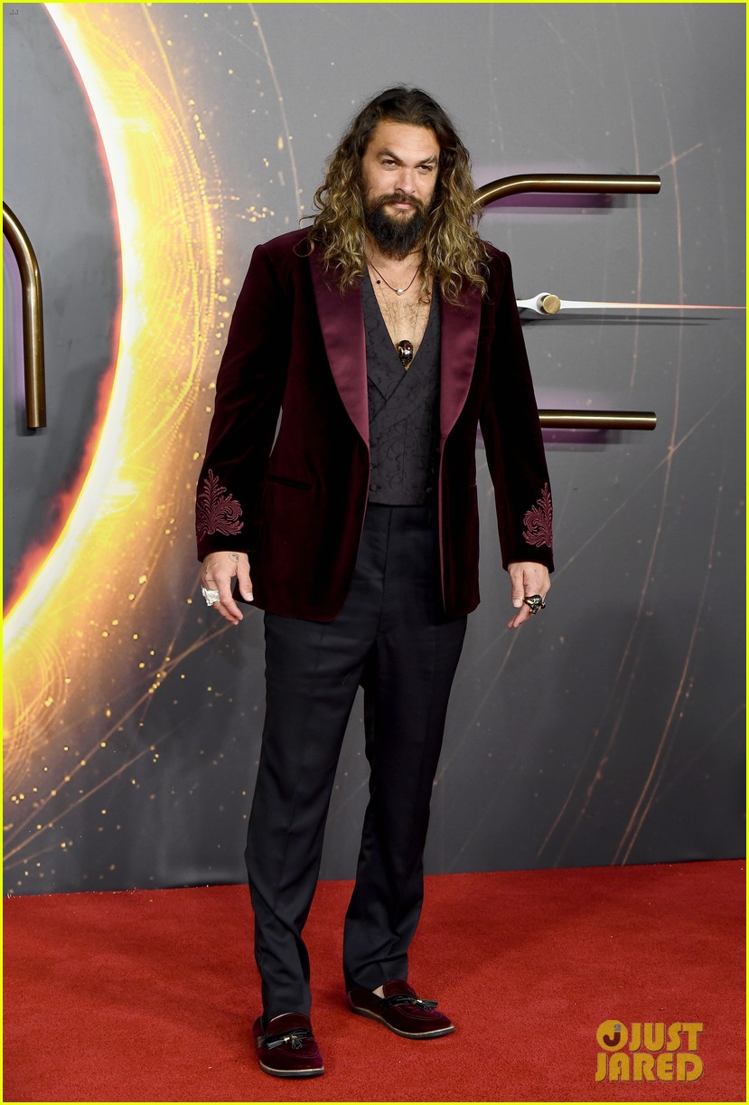 Photo: rebecca ferguson jason momoa more stars dune london premiere 29