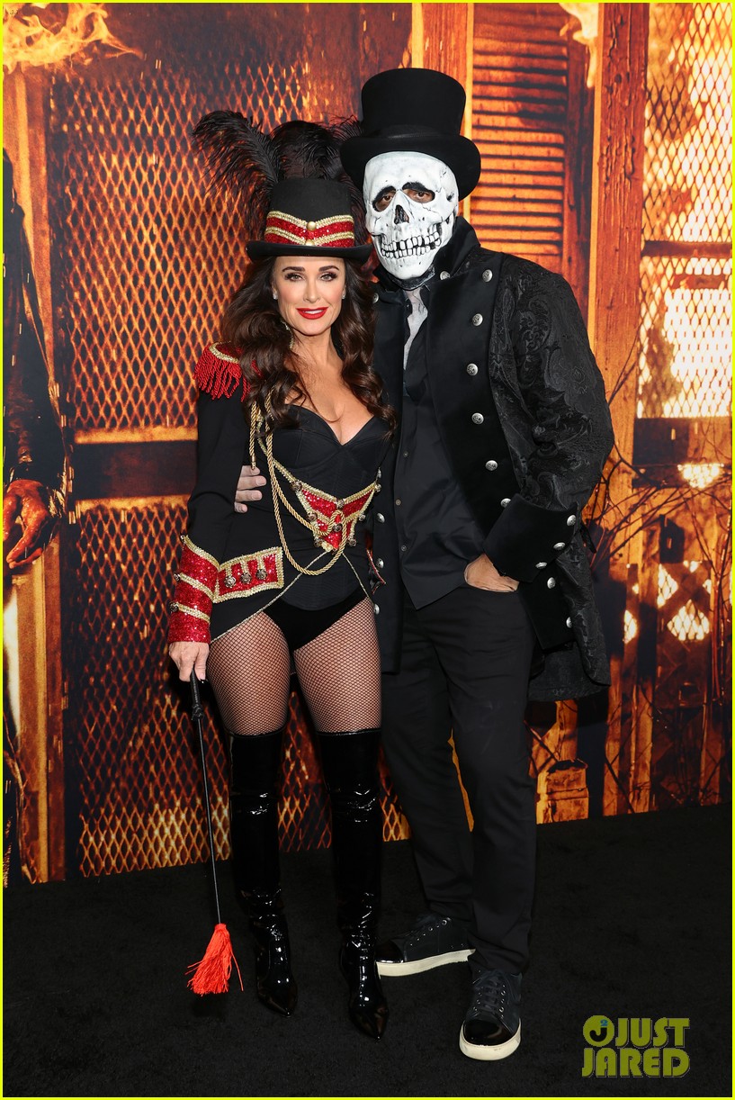 Photo kyle richards joined by rhobh costars at halloween kills