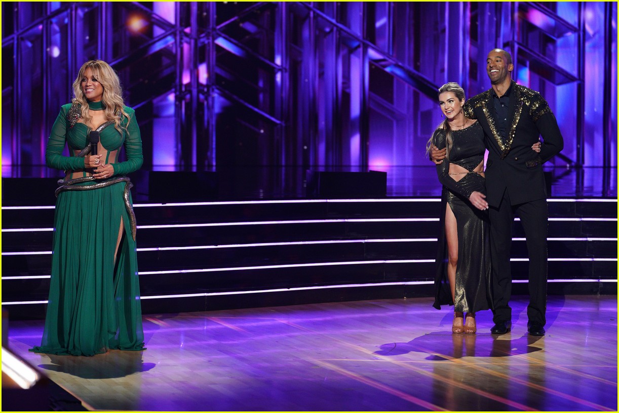 Tyra Banks Paid Tribute to Britney Spears with Two Looks & a Touching