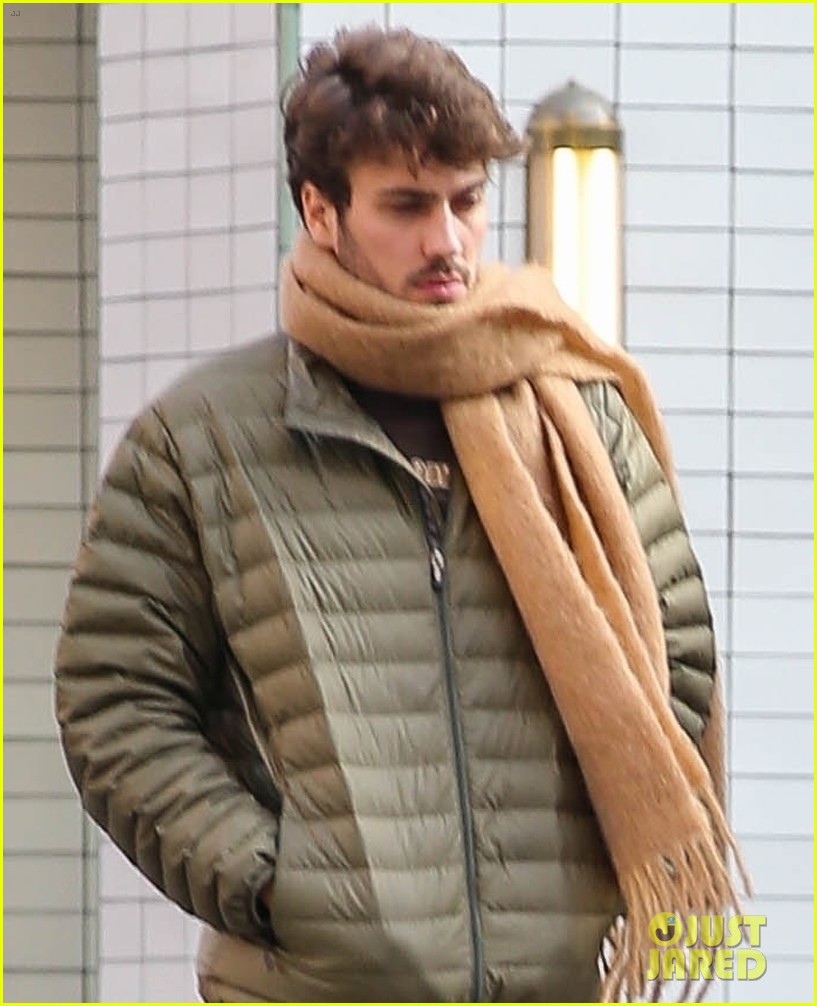 Meadow Walker & New Husband Louis Thornton-Allan Grab Lunch in NYC