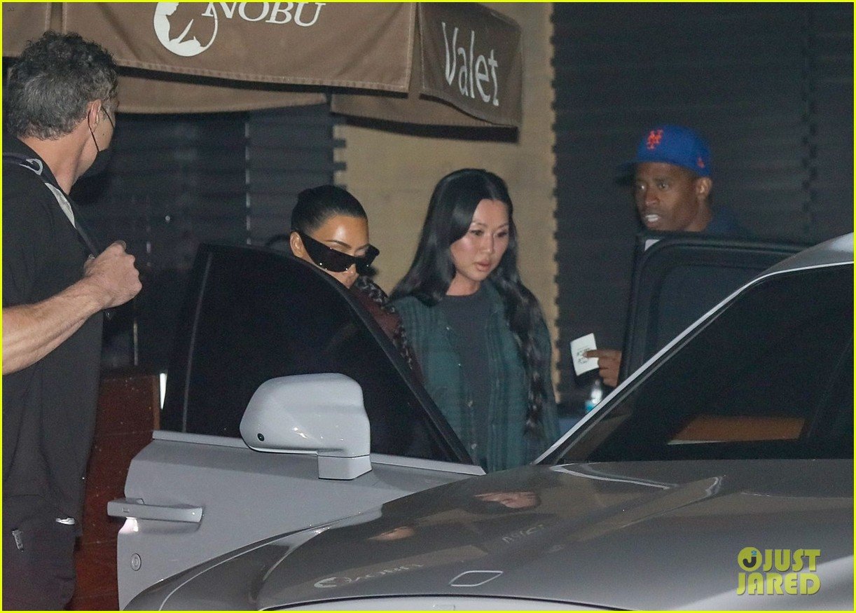 Kim Kardashian & Kanye West Grab Dinner with Friends at Nobu: Photo