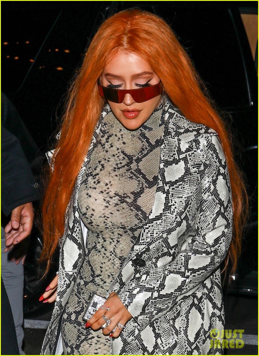 Photo christina aguilera celebrates release of new song l a 04 Photo