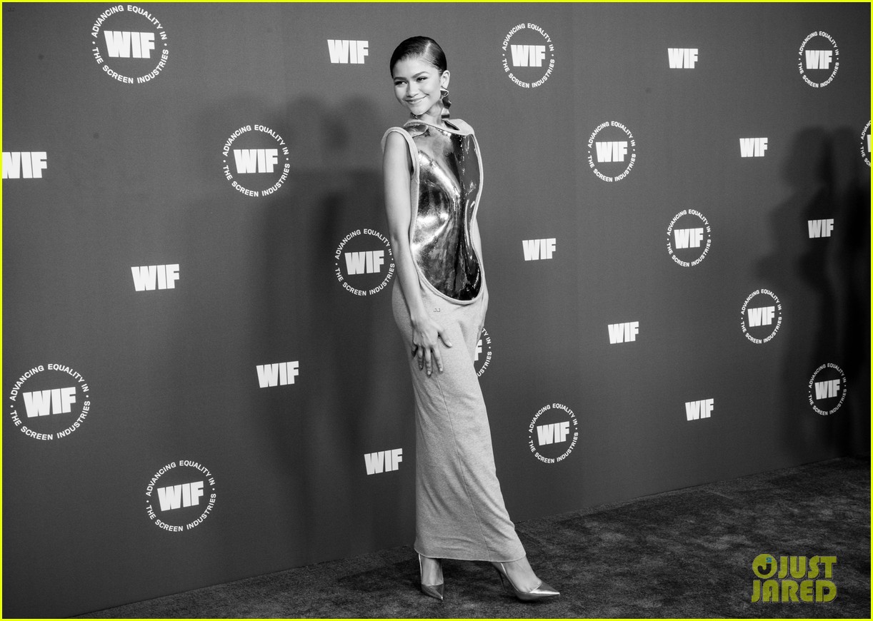 Photo: zendaya golden breast plate wif awards 10 | Photo 4639890 | Just