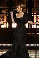 adele wows in black gown one night only special 01