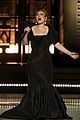 adele wows in black gown one night only special 07