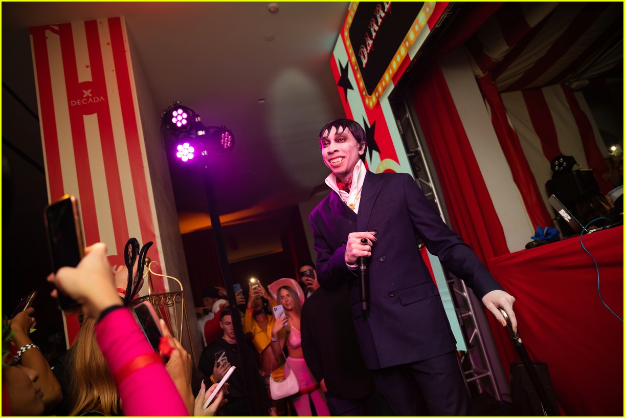 Ryan Phillippe, Doja Cat, & More Stars Attend Alessandra Ambrosio's