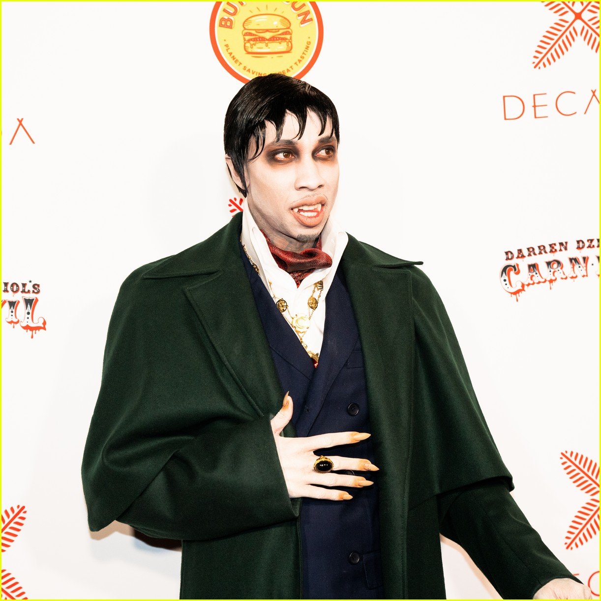 Ryan Phillippe, Doja Cat, & More Stars Attend Alessandra Ambrosio's