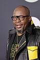 bobby brown new edition arrive at 2021 amas 04