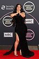 cardi b roll out ama red carpet 14