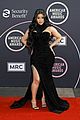 cardi b roll out ama red carpet 21