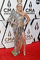 carrie underwood mike fisher cma awards 05