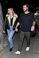 chris and liam hemsworth grab dinner with their family 09
