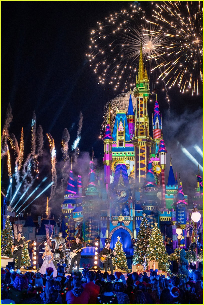 'Disney Magical Holiday Celebration' Performers & Song List Revealed