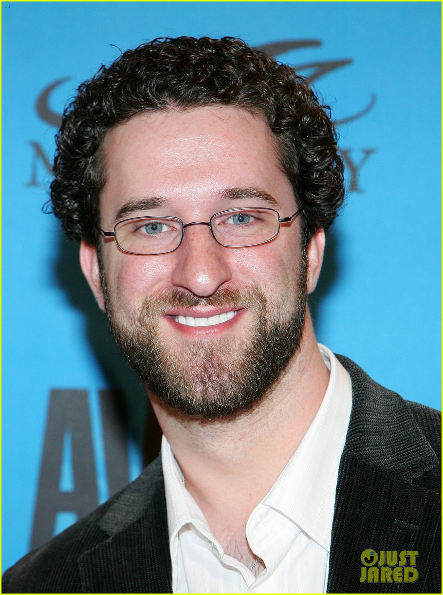 'Saved By the Bell' Pays Tribute to Dustin Diamond in Season 2 Premiere
