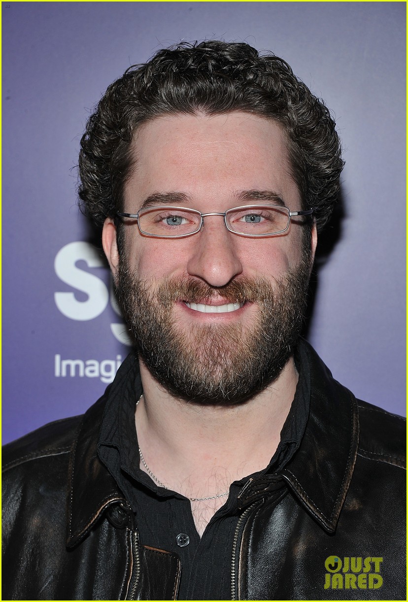 'Saved By the Bell' Pays Tribute to Dustin Diamond in Season 2 Premiere