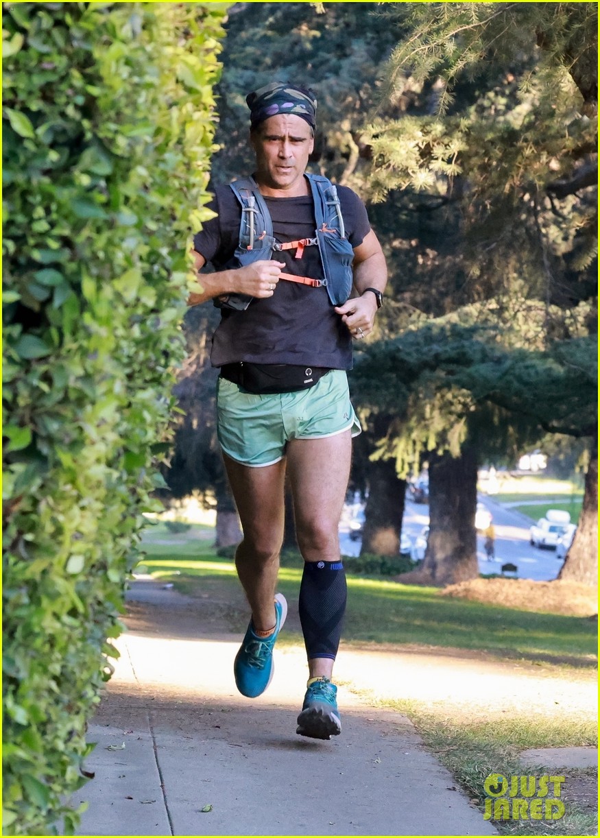 colin farrell spotted in short shorts 084668436