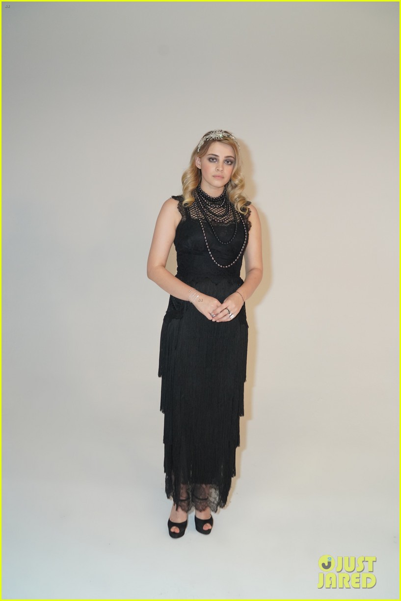 Photo: kaia gerber jake picking the great gatsby table read 41 | Photo