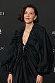 jake maggie gyllenhaal attend lacma gala together 05