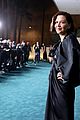 jake maggie gyllenhaal attend lacma gala together 06
