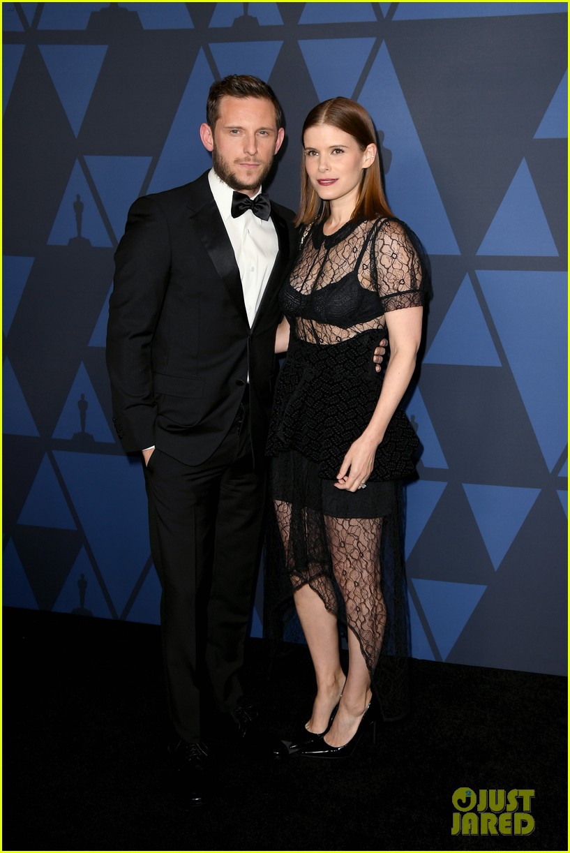 Kate Mara Makes Out With Husband Jamie Bell While Encouraging Others To