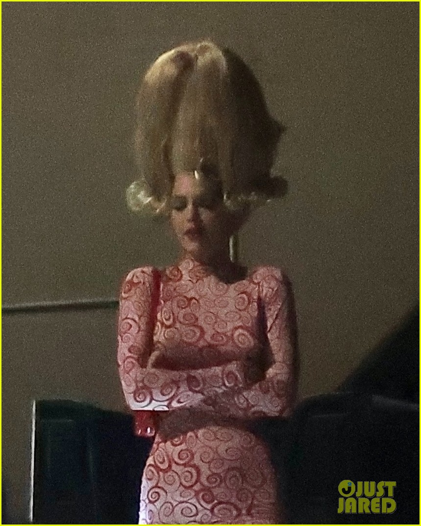 Kendall Jenner Recreates Martian Girl from 'Mars Attacks!' for