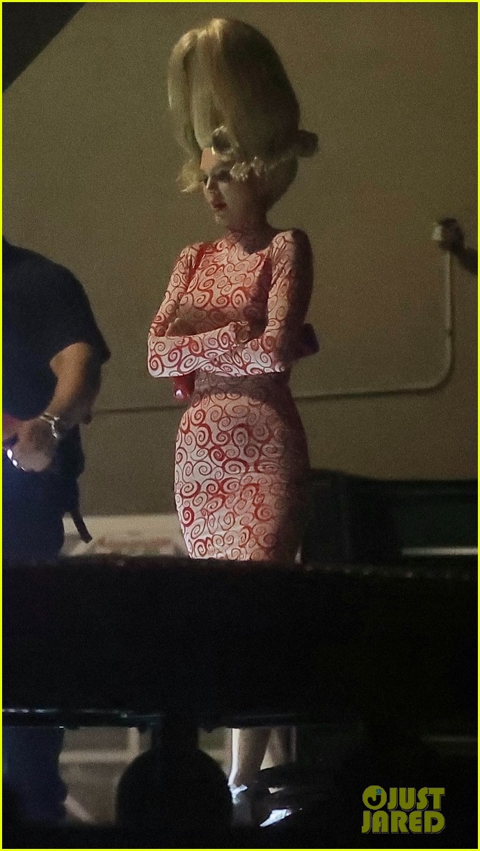 Photo kendall jenner dressed as mars attacks halloween 17 Photo