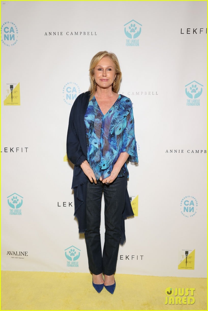 Maria Bakalova Hangs Out with Leslie Mann & Judd Apatow at Tracey