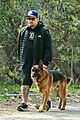 nicole richie joel madden go for morning hike with their dogs 08