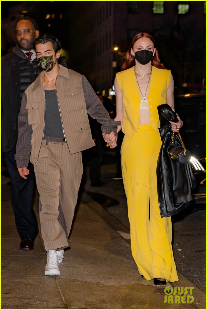 Joe Jonas, Sophie Turner, Anya Taylor-Joy & More Stars Arrive for 'SNL