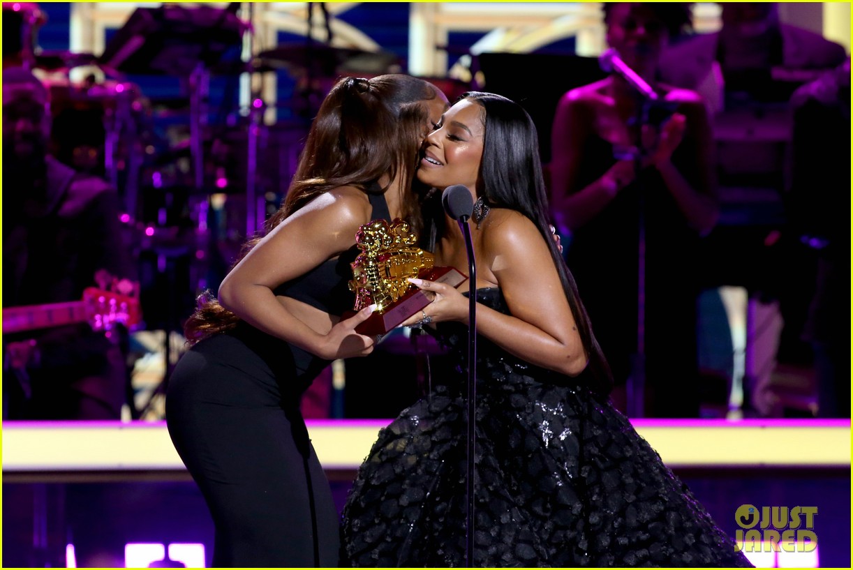 Normani & Ashanti Win Big at Soul Train Awards 2021!: Photo 4664644