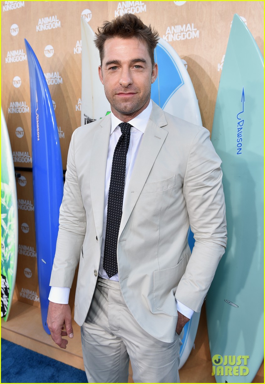 scott speedman will be a dad any day now 024655100