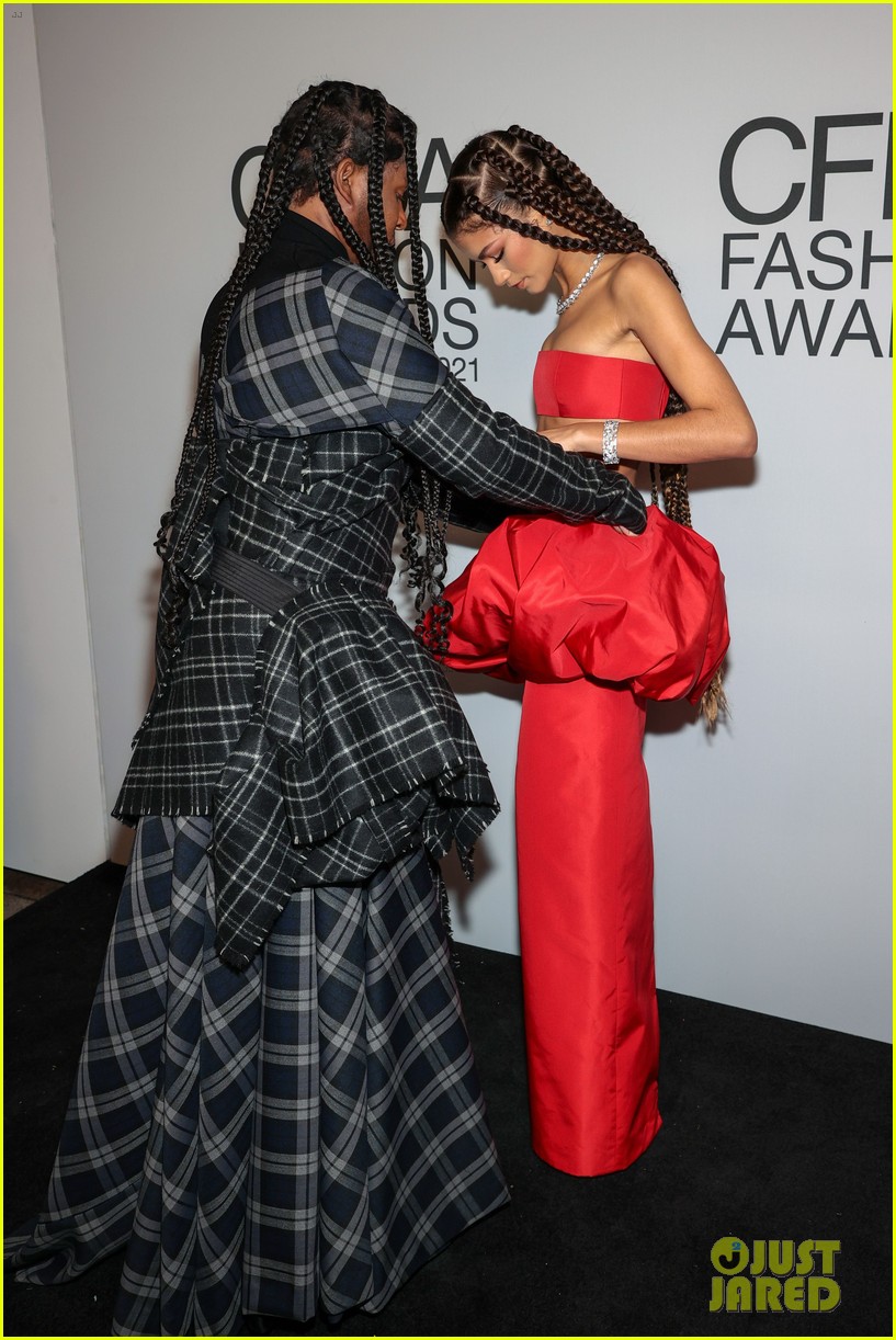 Zendaya Makes History As Youngest Winner of Fashion Icon Award at CFDA Fashion Awards 2021