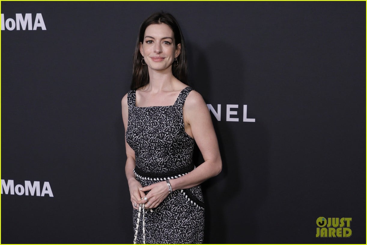 Penelope Cruz, Diane Kruger & Anne Hathaway Step Out In Classic Style