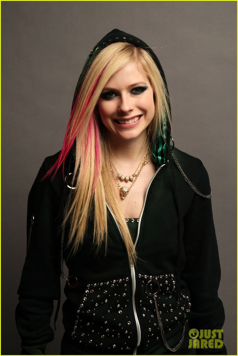 Avril Lavigne is Turning One of Her Hit Songs Into a Movie! Photo